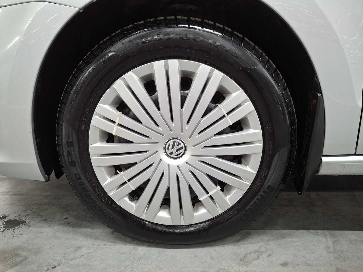Купить Volkswagen Polo с пробегом. Фото: #17