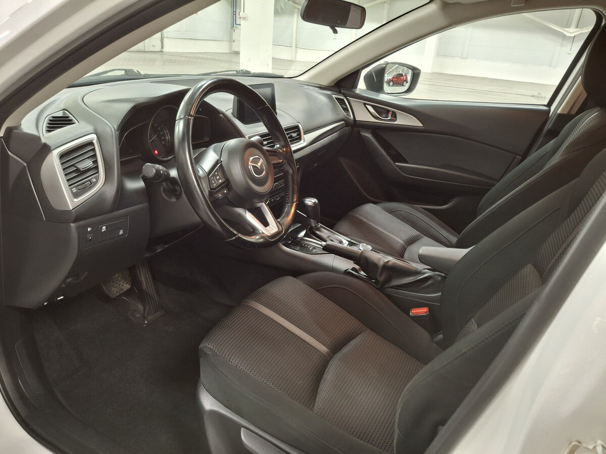 Купить Mazda 3 с пробегом. Фото: #15