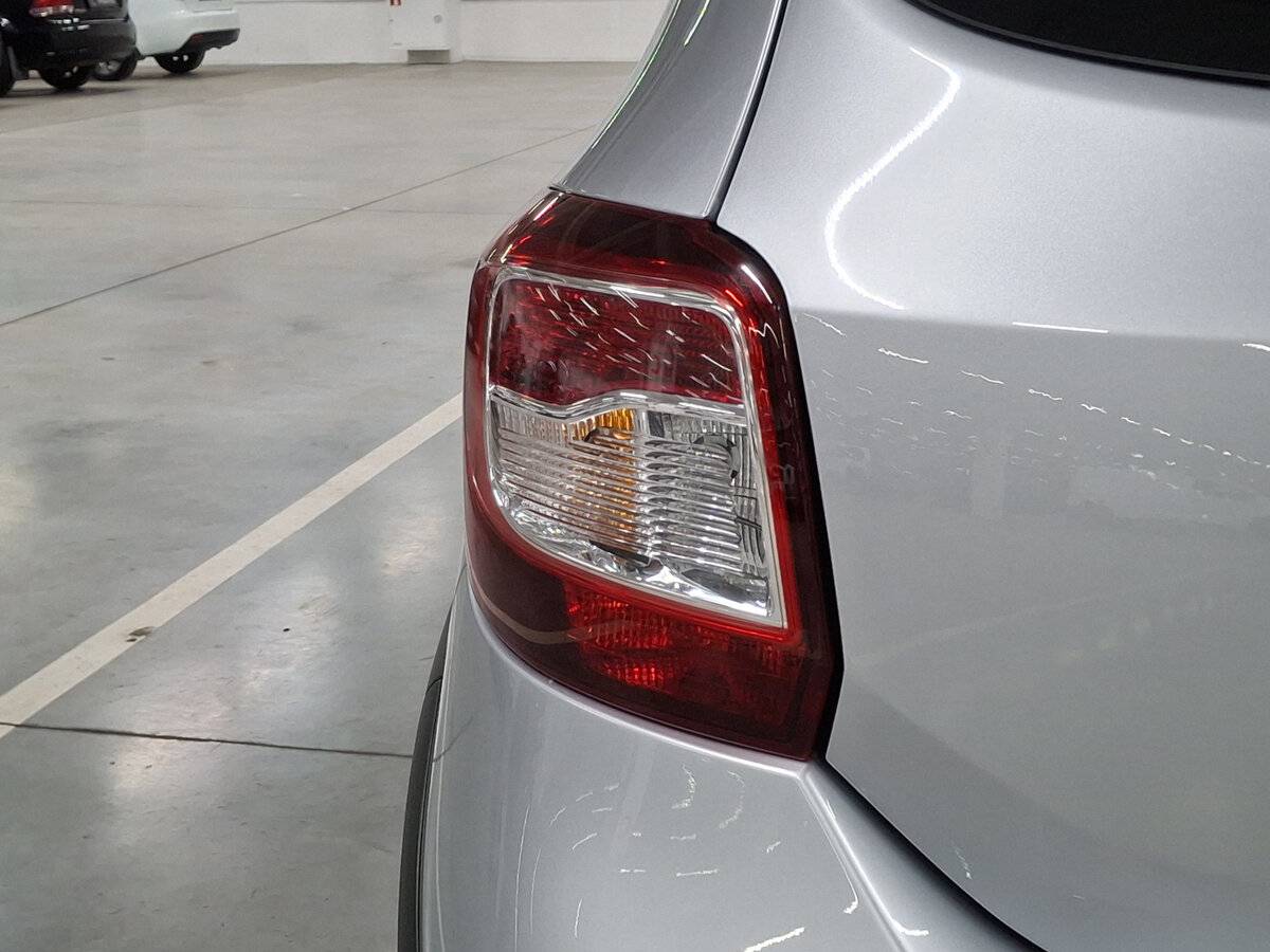 Купить Renault Sandero с пробегом. Фото: #8