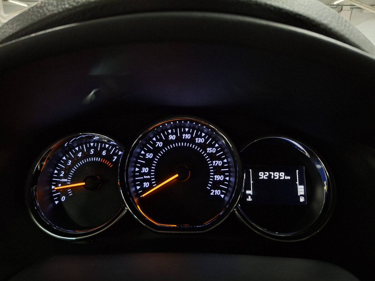 Купить Renault Sandero с пробегом. Фото: #12