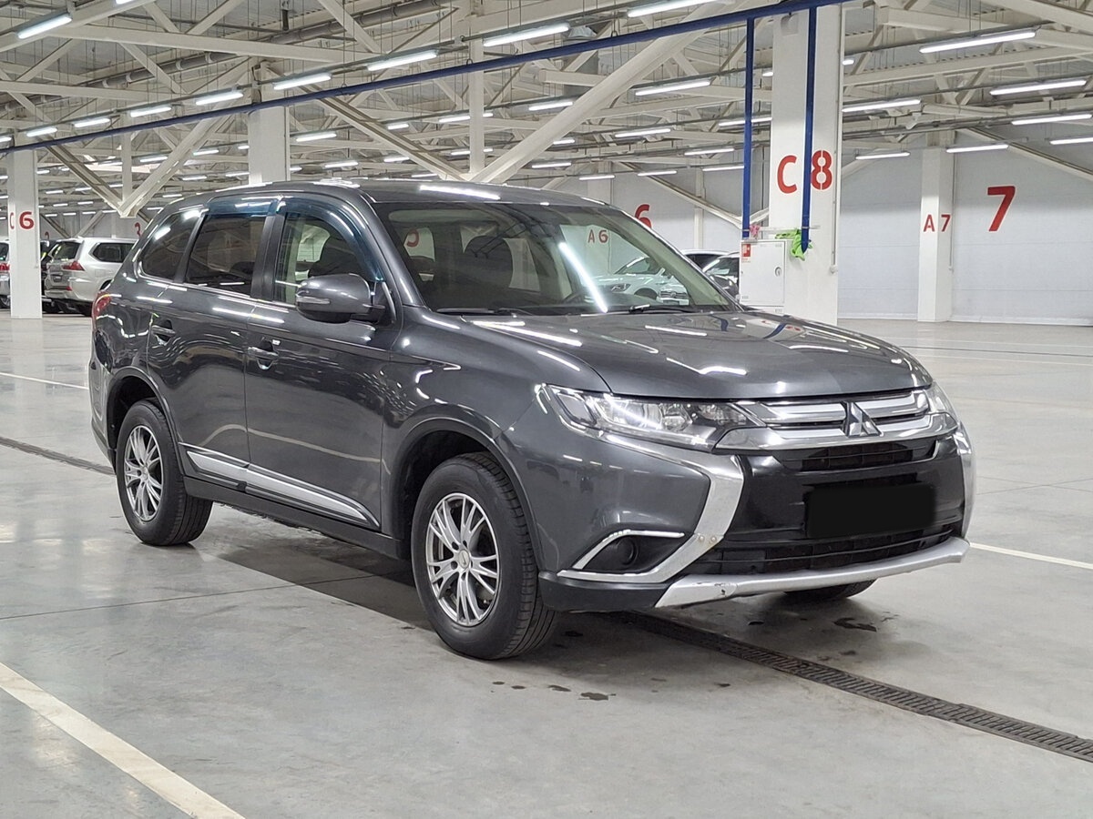Купить Mitsubishi Outlander с пробегом. Фото: #2