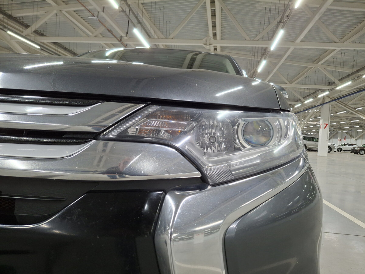 Купить Mitsubishi Outlander с пробегом. Фото: #16