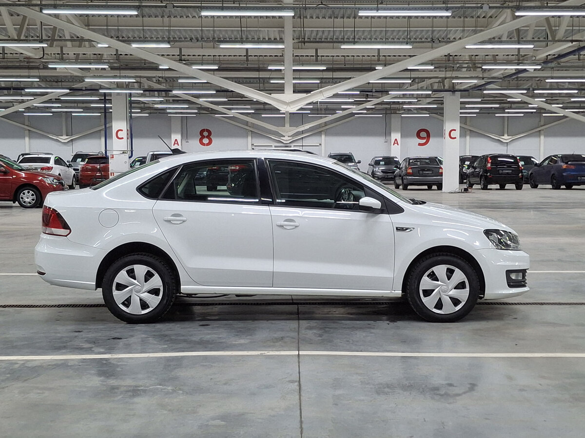 Купить Volkswagen Polo с пробегом. Фото: #3