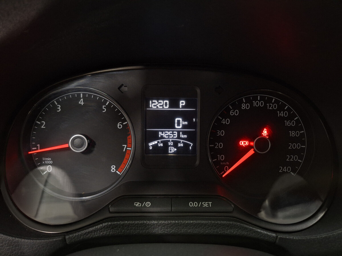 Купить Volkswagen Polo с пробегом. Фото: #11