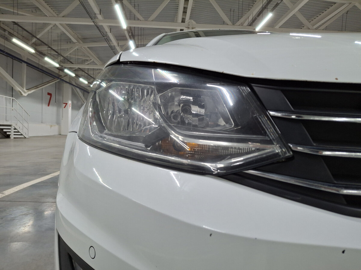 Купить Volkswagen Polo с пробегом. Фото: #15