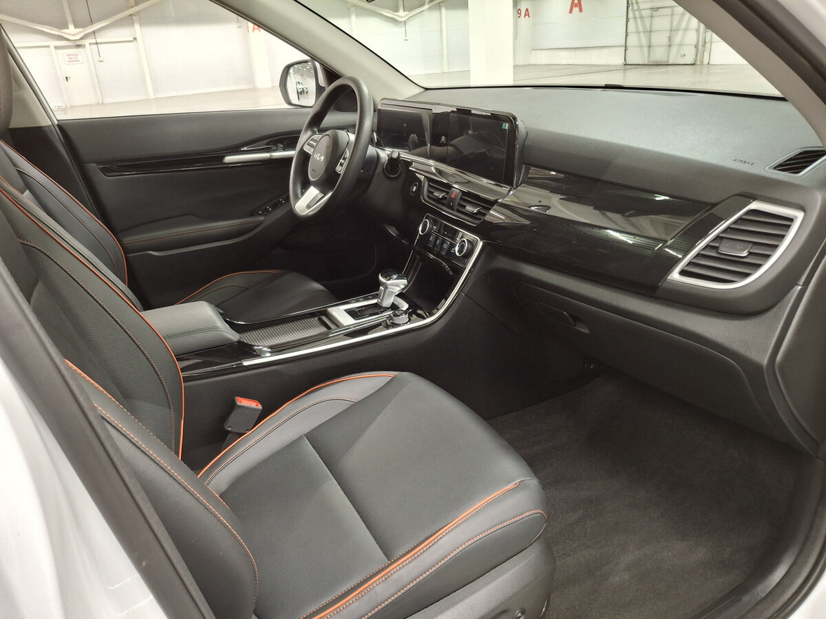 Купить Kia Seltos с пробегом. Фото: #10