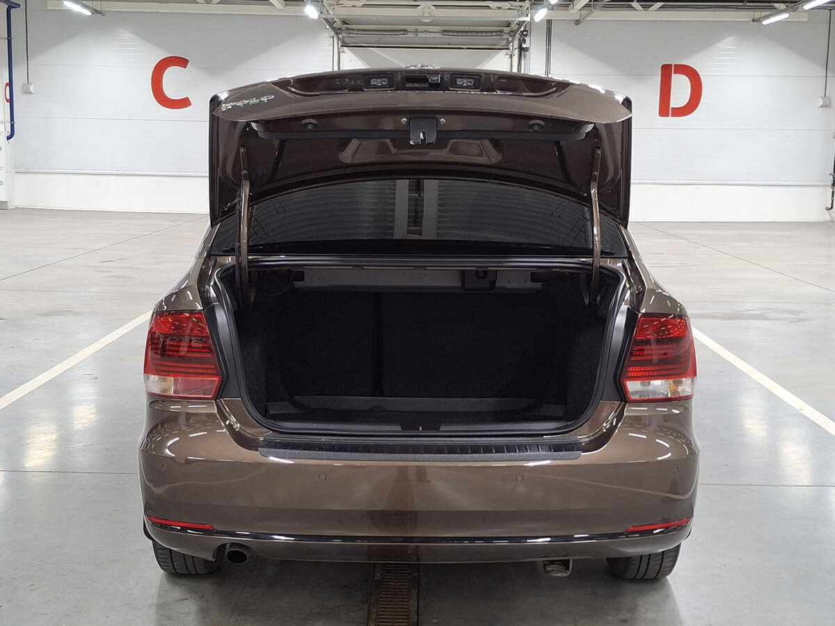 Купить Volkswagen Polo с пробегом. Фото: #9