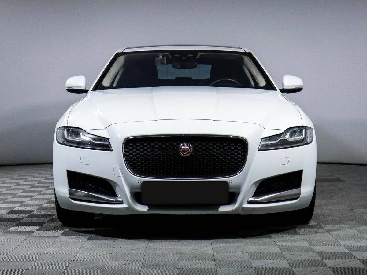 Купить Jaguar XF с пробегом. Фото: #1