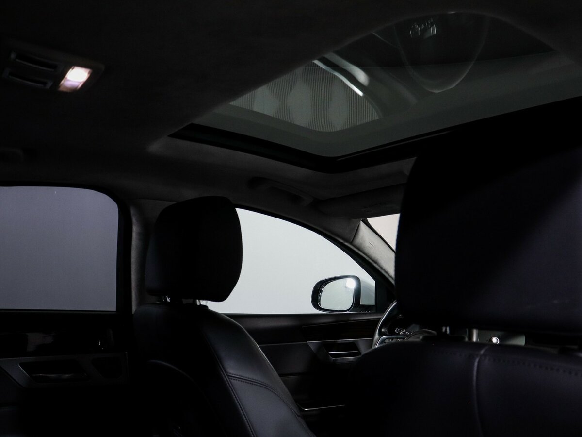 Купить Jaguar XF с пробегом. Фото: #14