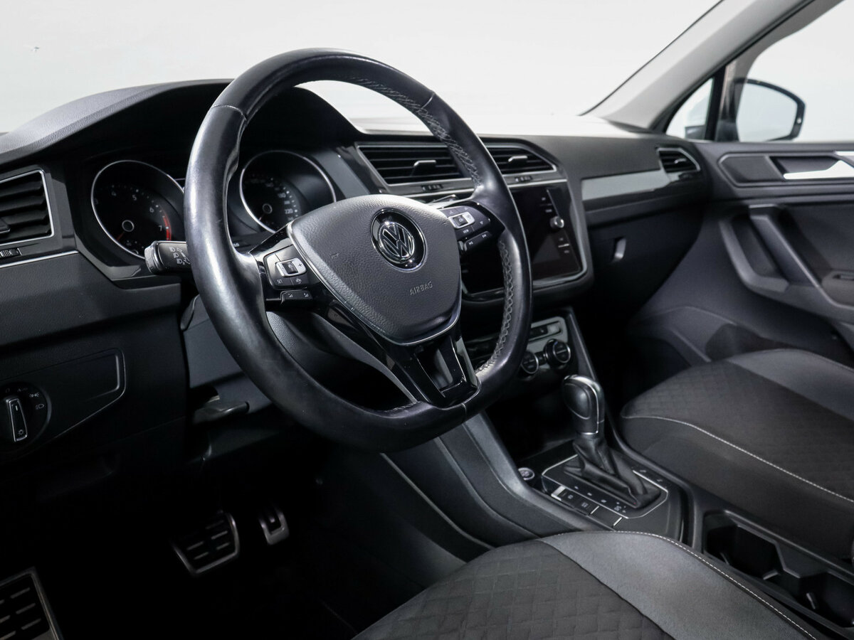 Купить Volkswagen Tiguan с пробегом. Фото: #12