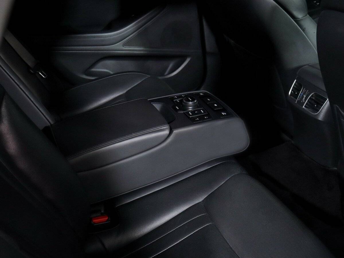 Купить Hyundai Genesis с пробегом. Фото: #12