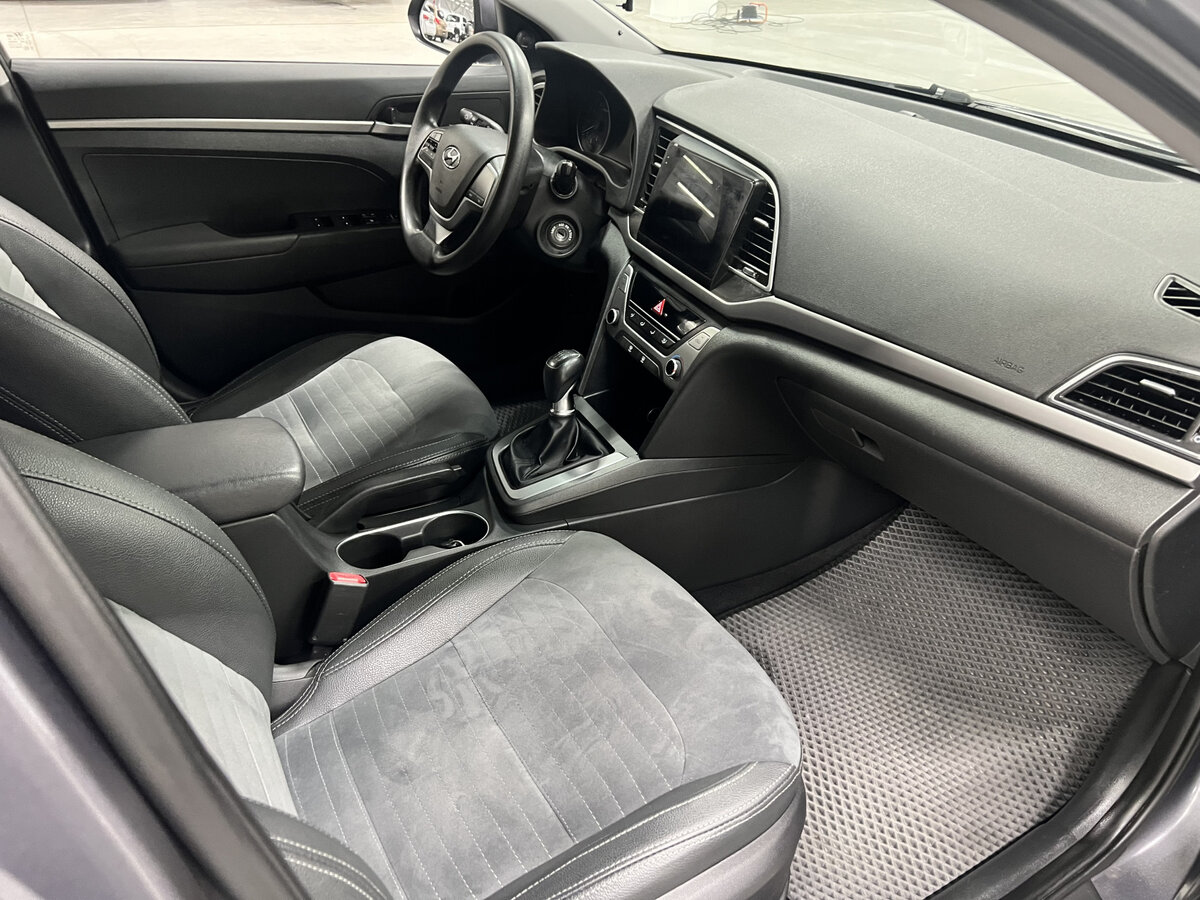 Купить Hyundai Elantra с пробегом. Фото: #10