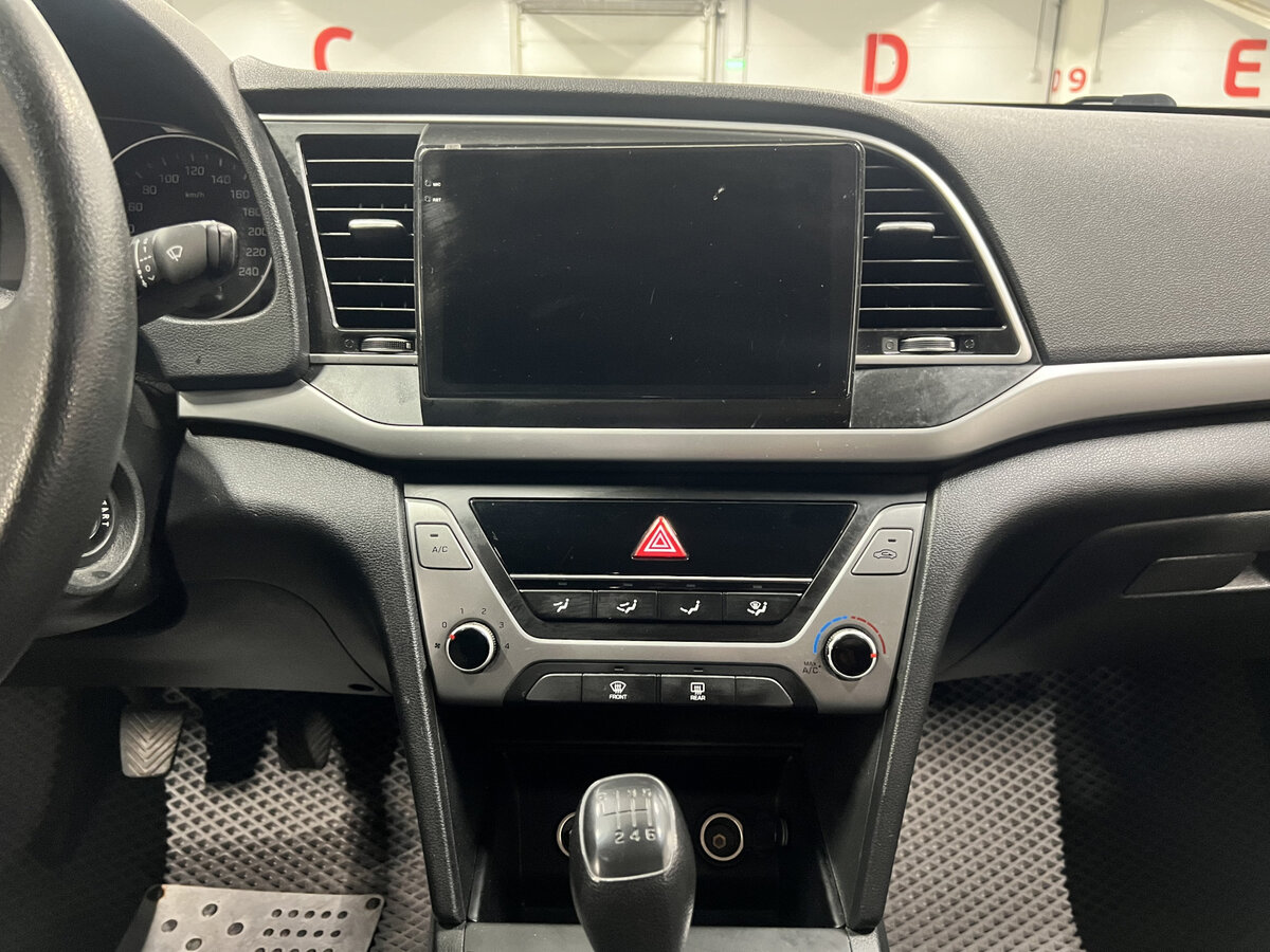 Купить Hyundai Elantra с пробегом. Фото: #14