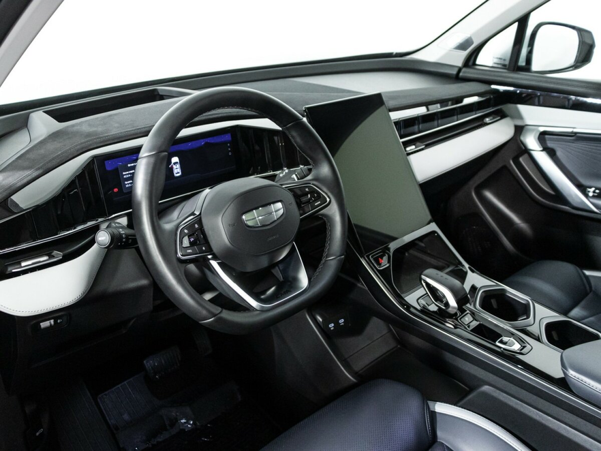 Купить Geely Atlas с пробегом. Фото: #10