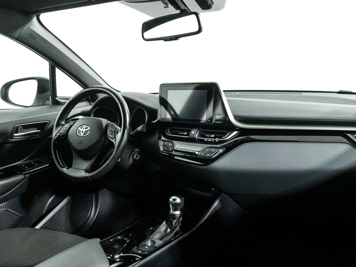 Купить Toyota C-HR с пробегом. Фото: #8