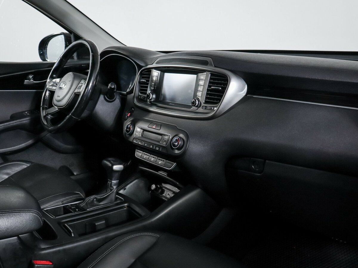 Купить Kia Sorento с пробегом. Фото: #6