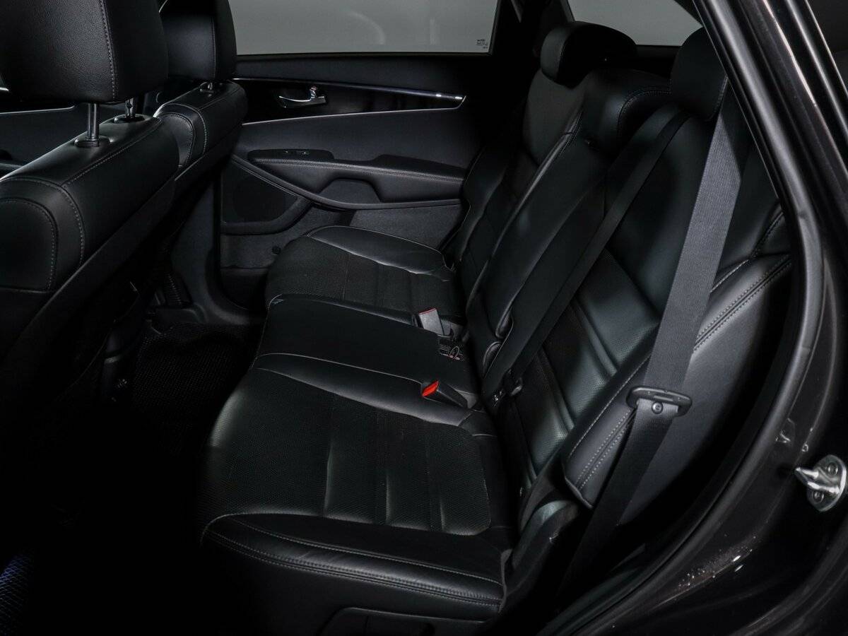 Купить Kia Sorento с пробегом. Фото: #7