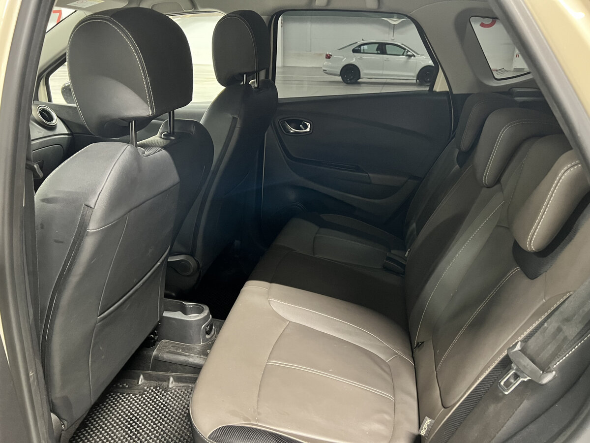 Купить Renault Kaptur с пробегом. Фото: #11