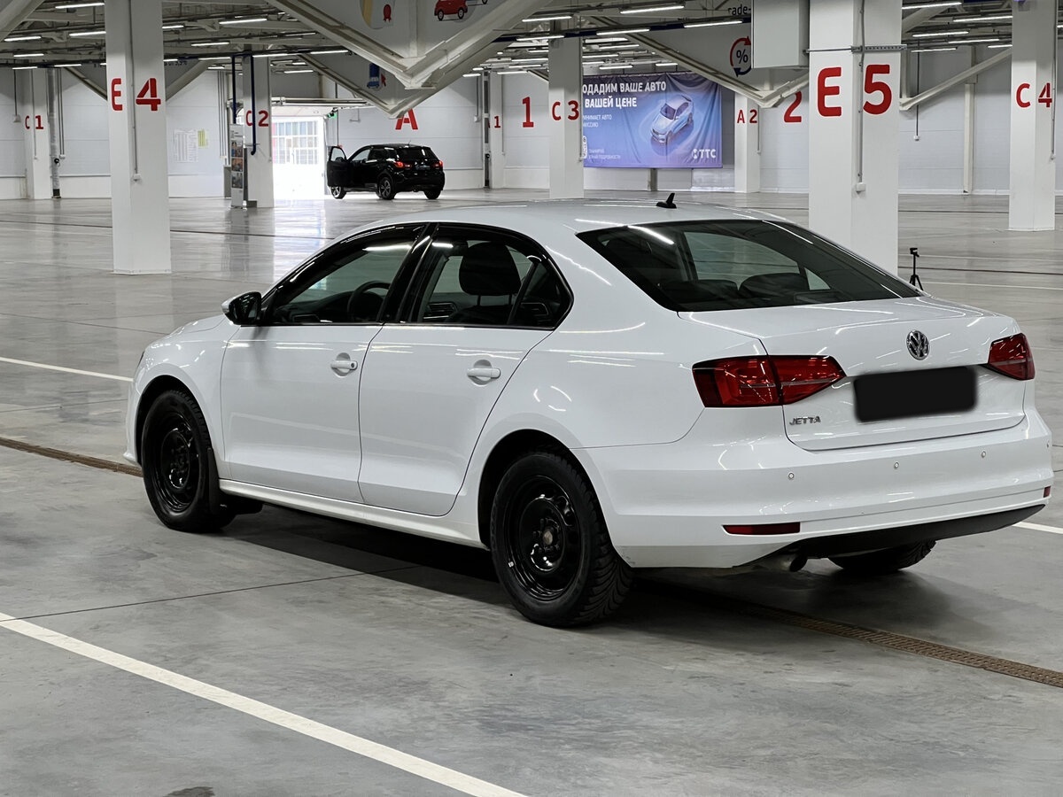 Купить Volkswagen Jetta с пробегом. Фото: #6