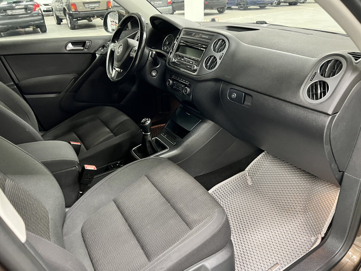 Купить Volkswagen Tiguan с пробегом. Фото: #10