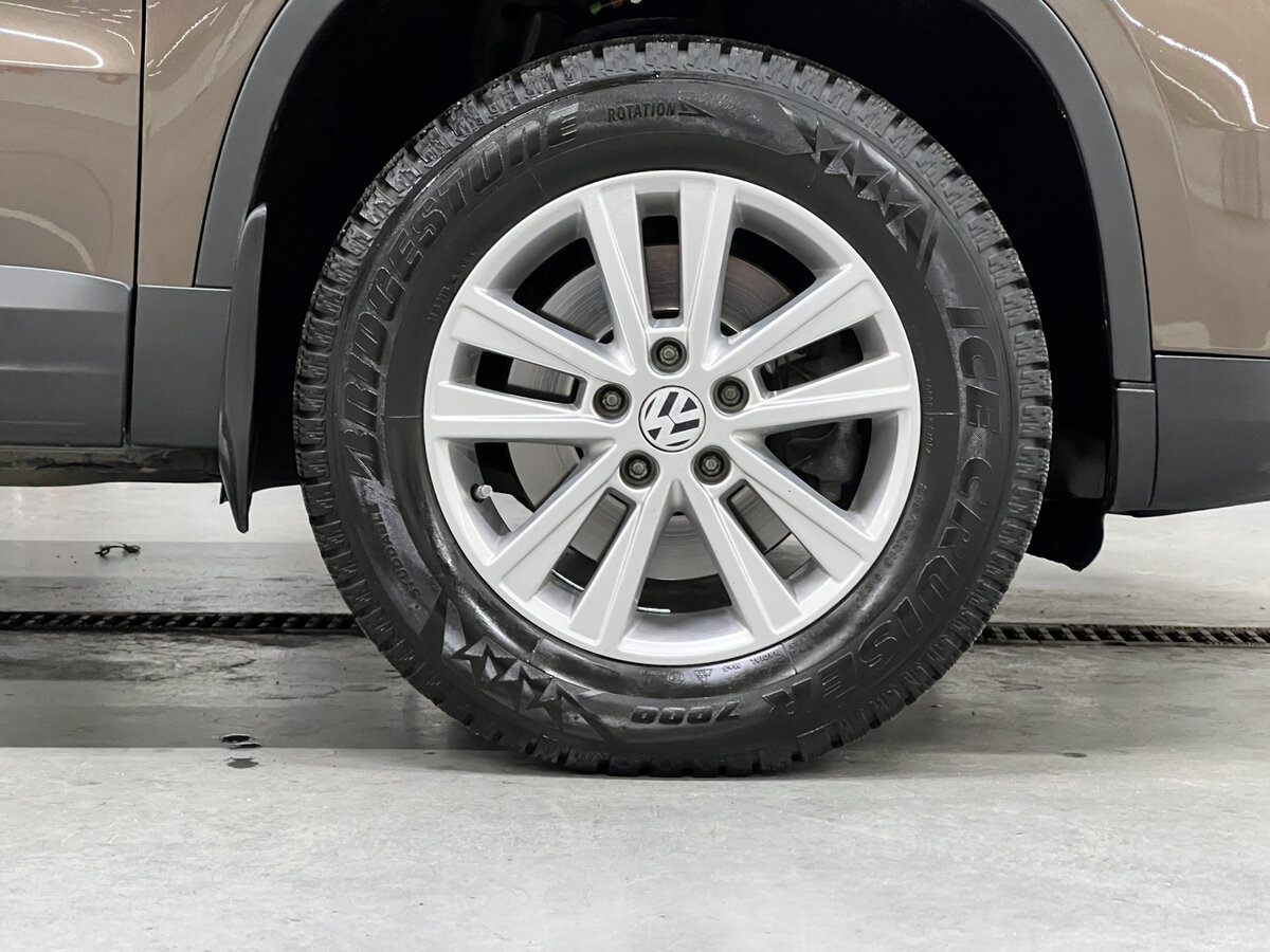 Купить Volkswagen Tiguan с пробегом. Фото: #17