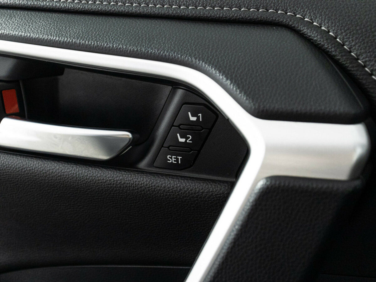 Купить Toyota RAV4 с пробегом. Фото: #15