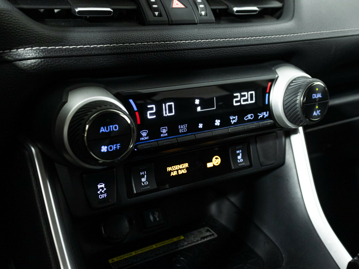 Купить Toyota RAV4 с пробегом. Фото: #17