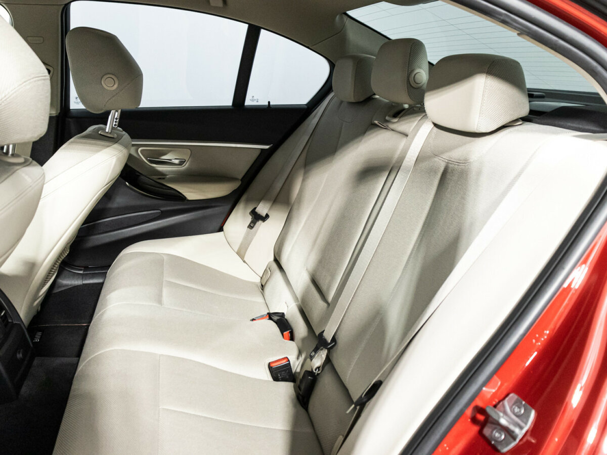 Купить BMW 3 серии с пробегом. Фото: #9