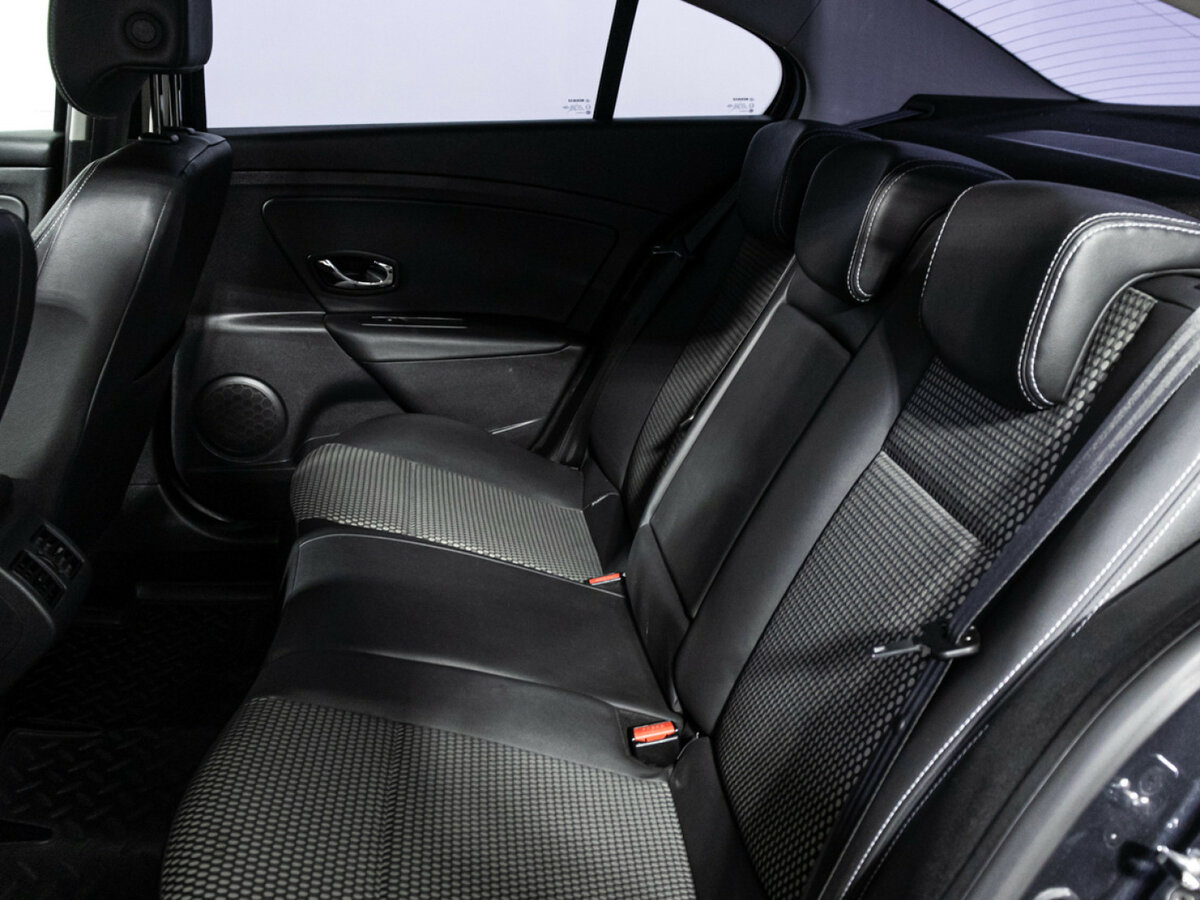 Купить Renault Fluence с пробегом. Фото: #9