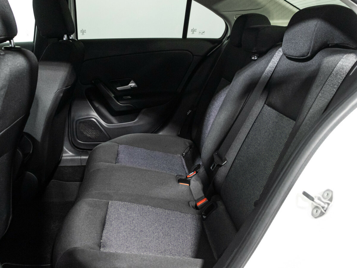 Купить Mercedes-Benz A-Класс с пробегом. Фото: #9