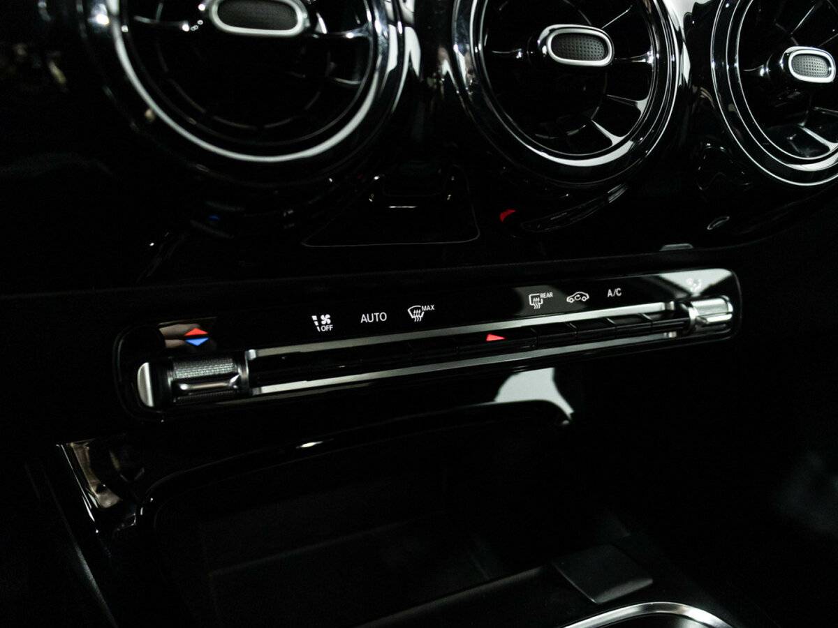 Купить Mercedes-Benz A-Класс с пробегом. Фото: #14