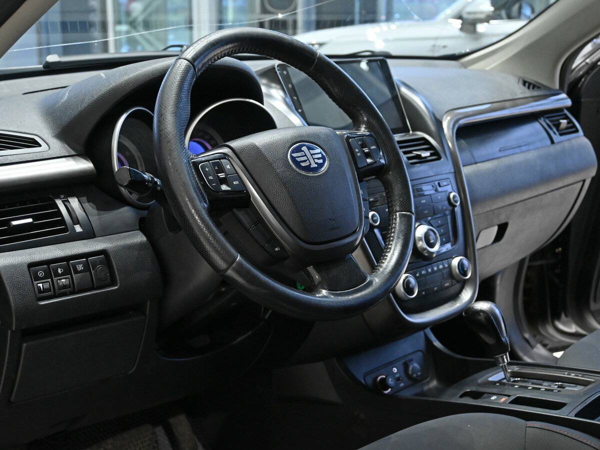 Купить FAW Besturn X80 с пробегом. Фото: #4