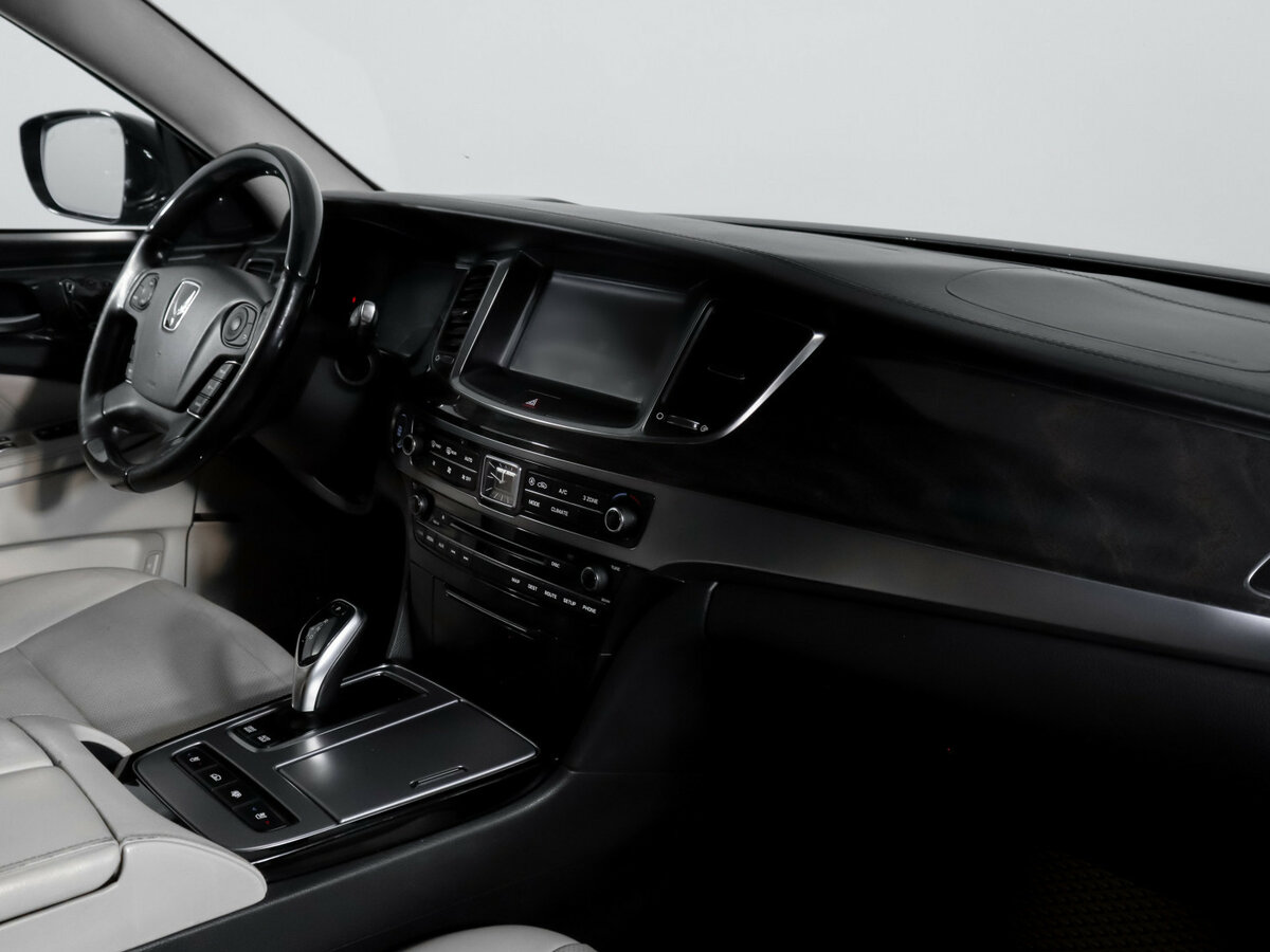 Купить Hyundai Equus с пробегом. Фото: #8