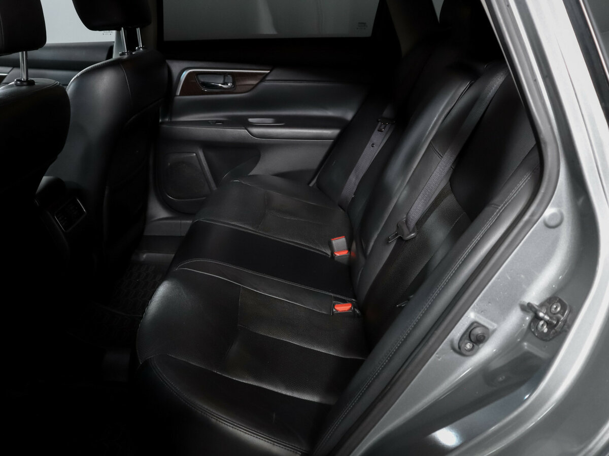 Купить Nissan Teana с пробегом. Фото: #9