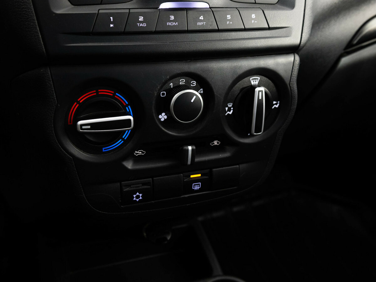 Купить Lada (ВАЗ) Granta с пробегом. Фото: #10