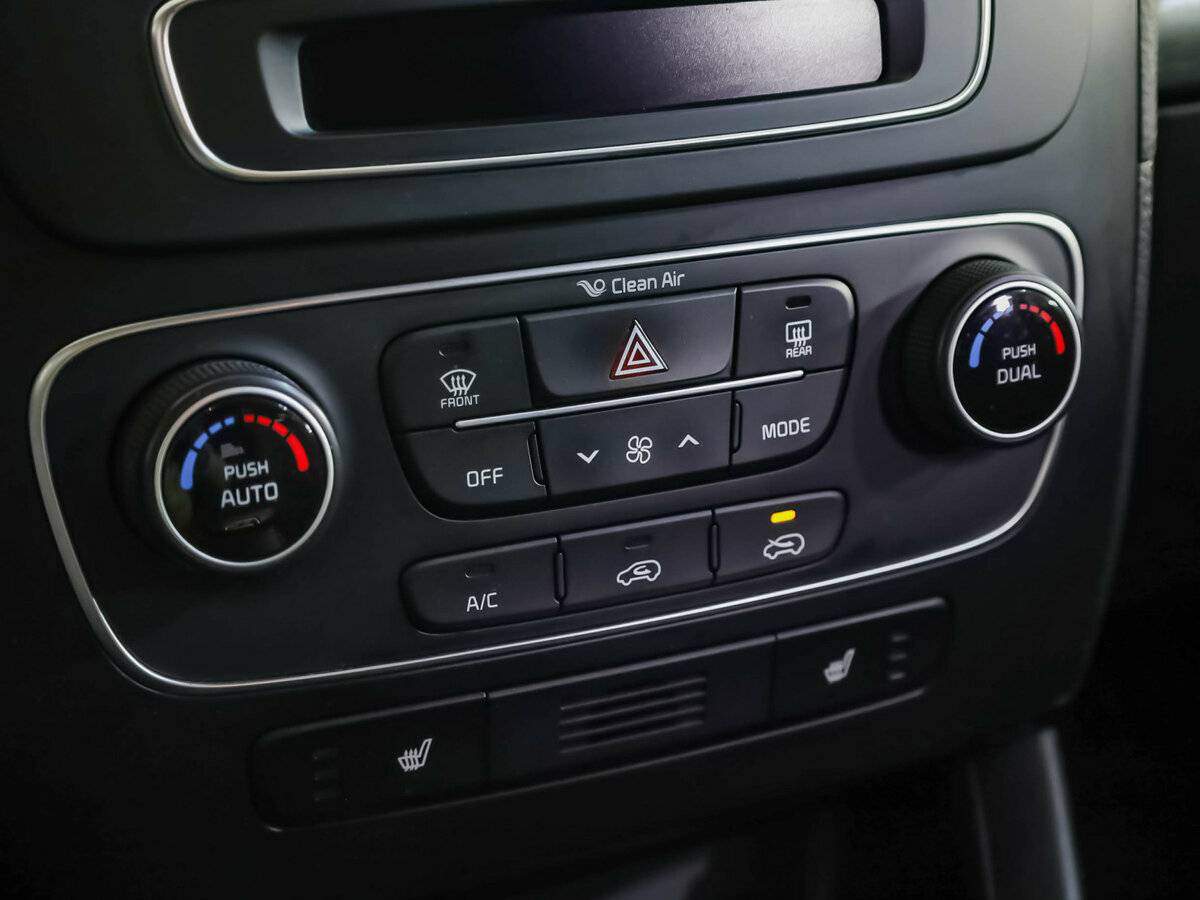 Купить Kia Sorento с пробегом. Фото: #14