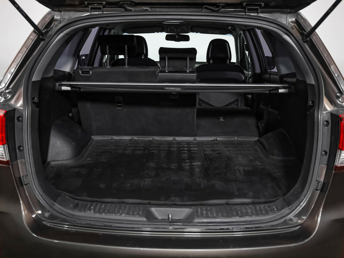 Купить Kia Sorento с пробегом. Фото: #24