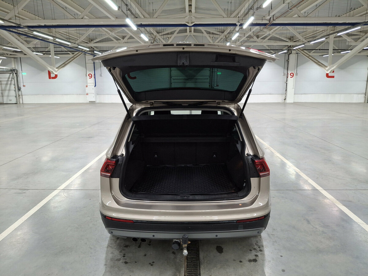 Купить Volkswagen Tiguan с пробегом. Фото: #9