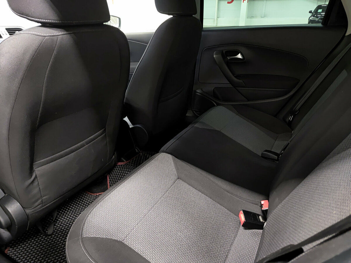 Купить Volkswagen Polo с пробегом. Фото: #10