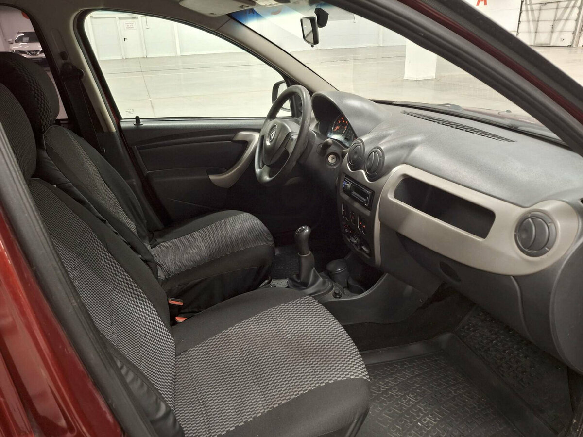 Купить Renault Sandero с пробегом. Фото: #10