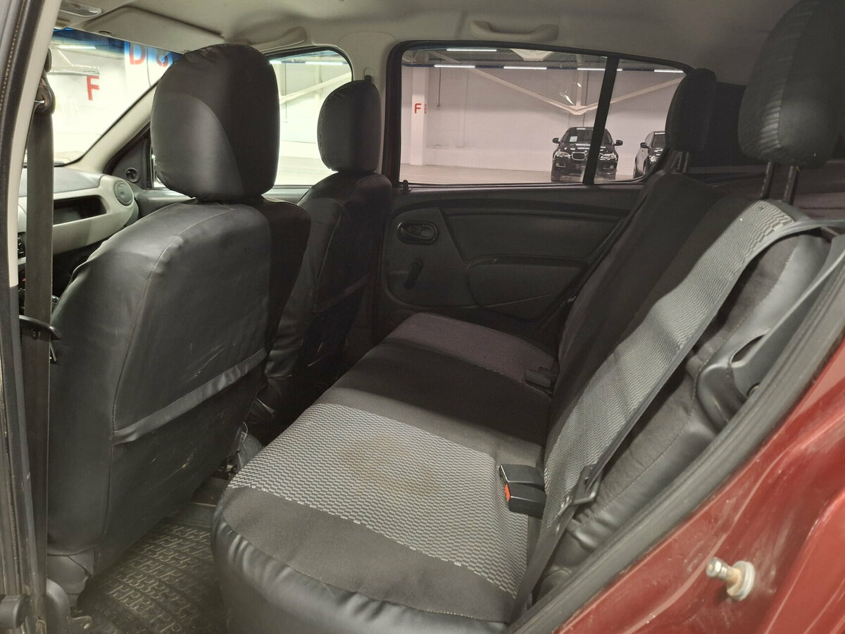 Купить Renault Sandero с пробегом. Фото: #11