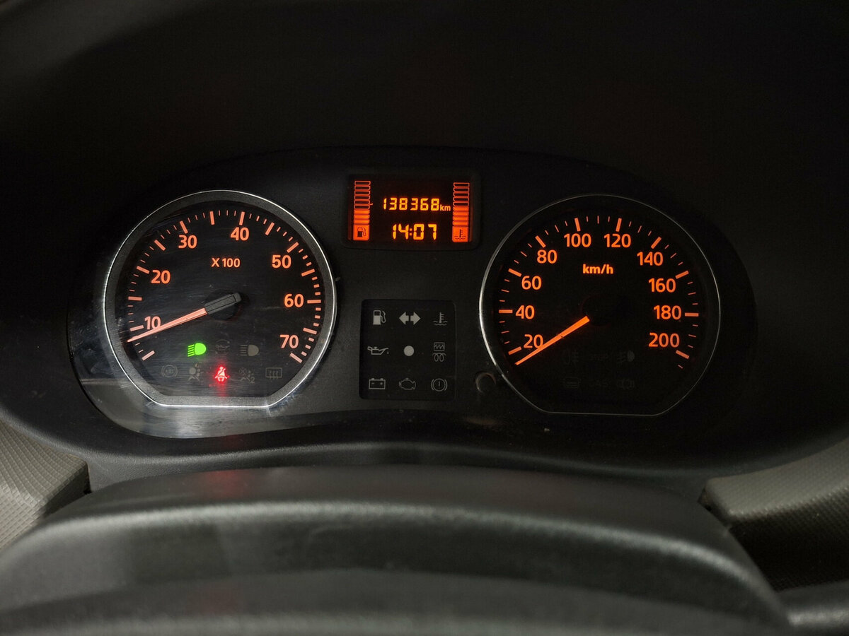 Купить Renault Sandero с пробегом. Фото: #12