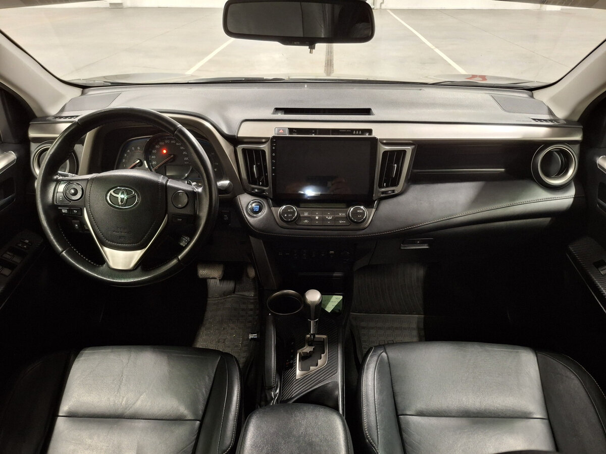 Купить Toyota RAV4 с пробегом. Фото: #13