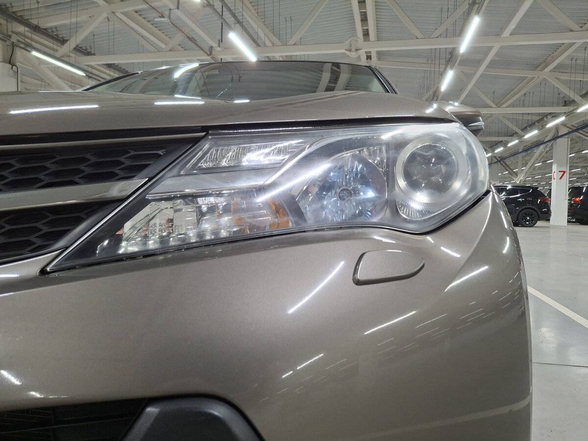 Купить Toyota RAV4 с пробегом. Фото: #15