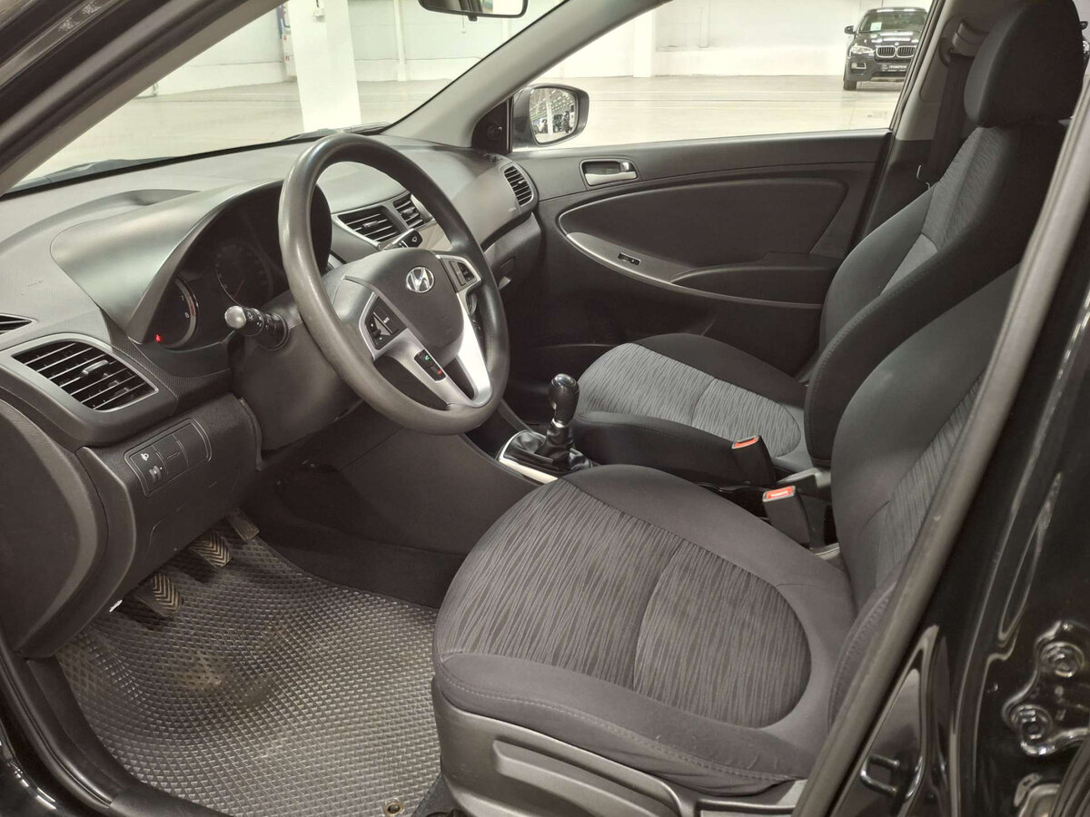 Купить Hyundai Solaris с пробегом. Фото: #15