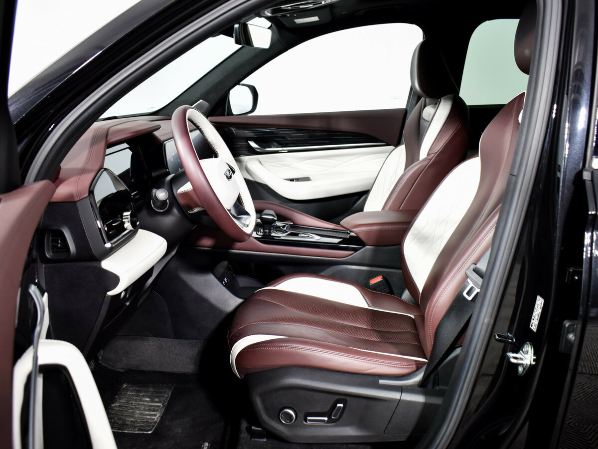 Купить Geely Monjaro с пробегом. Фото: #7