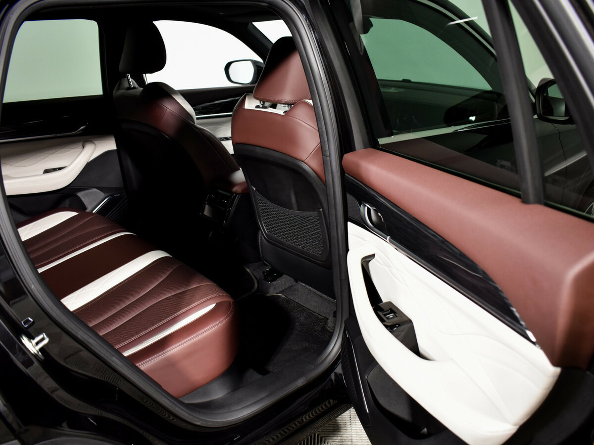 Купить Geely Monjaro с пробегом. Фото: #9