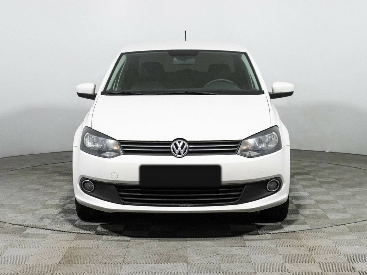 Купить Volkswagen Polo с пробегом. Фото: #1
