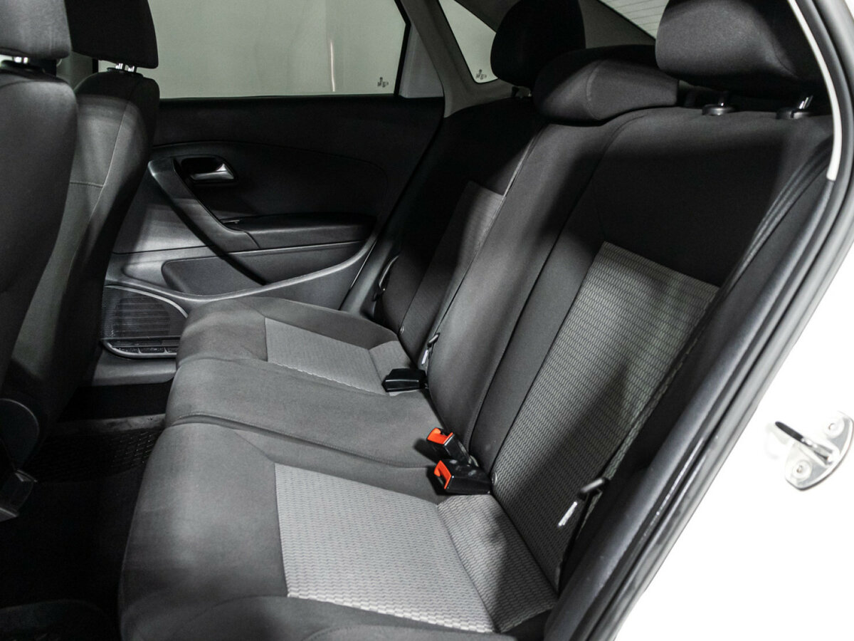 Купить Volkswagen Polo с пробегом. Фото: #9