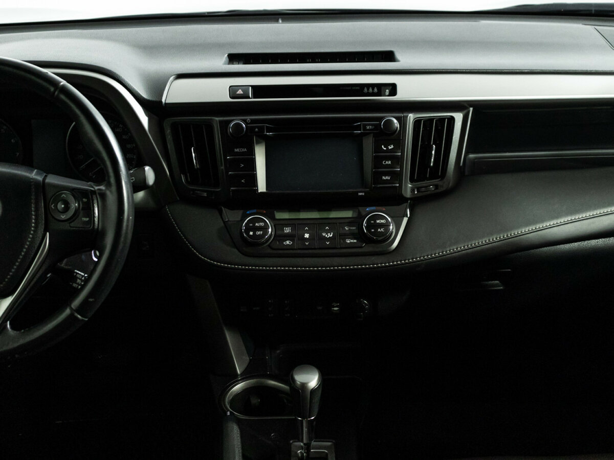 Купить Toyota RAV4 с пробегом. Фото: #11
